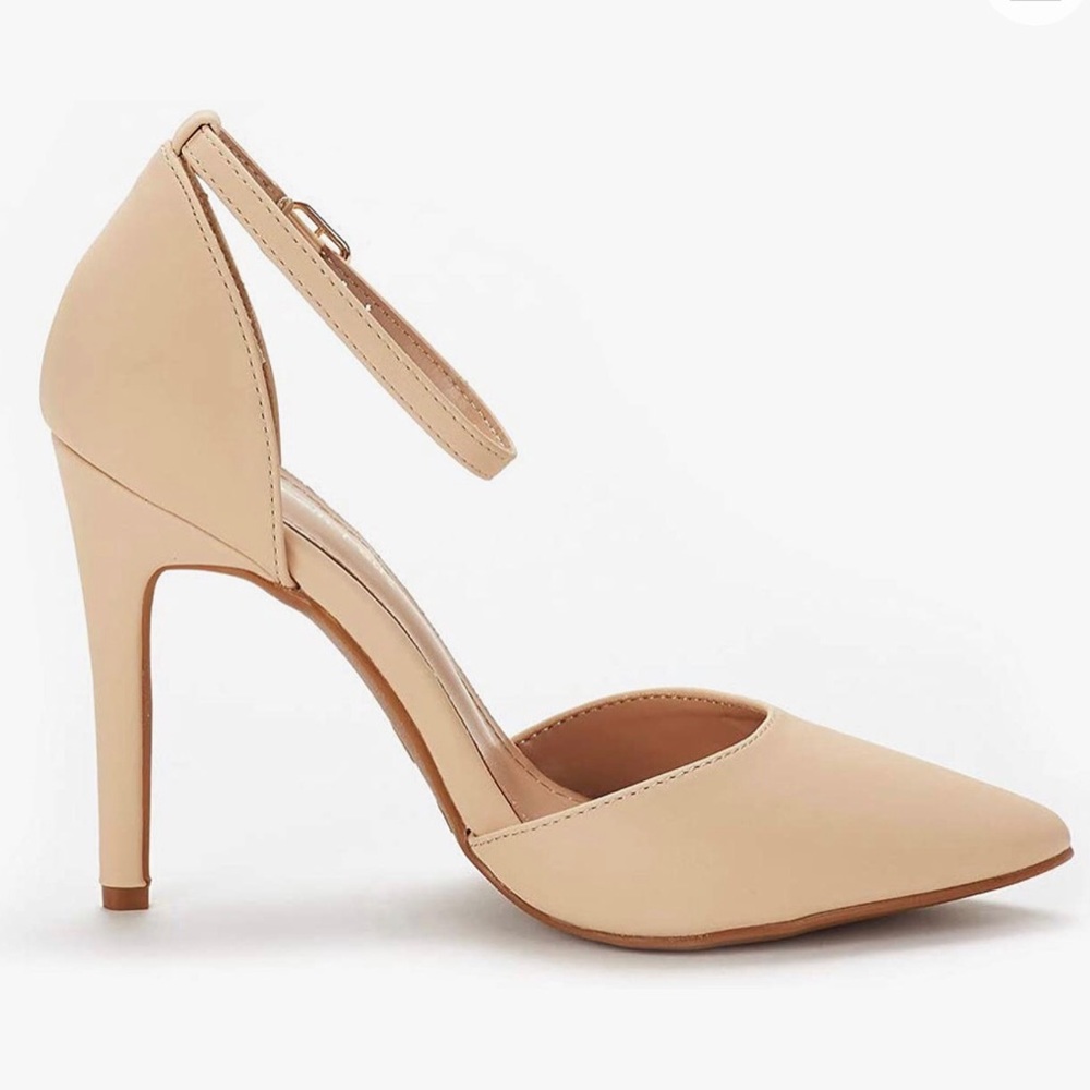 NWT Dream Paris Pumps